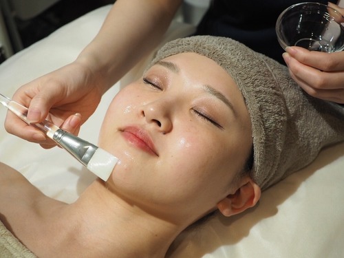 【乾燥・ハリ不足ケア】エステダーマ高純度美容液導入