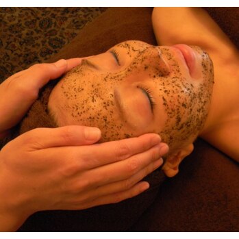 ピーリング後ひりつきチクチク赤みが長引く場合は？